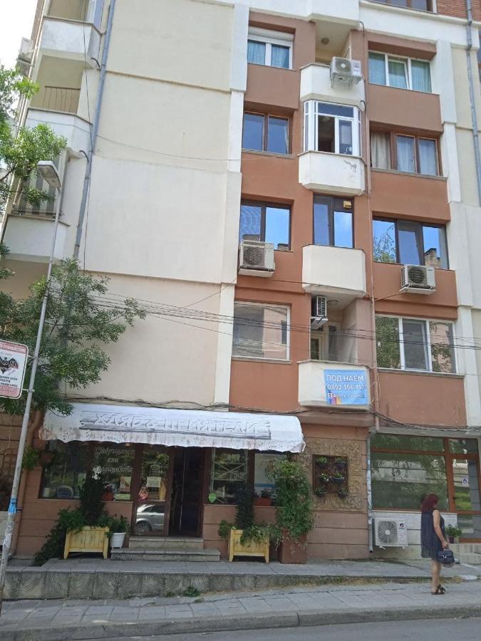 Джессика Апартмент Veliko Tarnovo Exterior foto